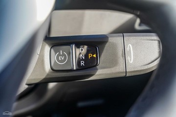 https://vehicle-cdn.autoleague.cloud/1890_31025669_14.jpg