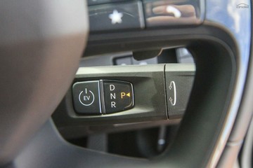 https://vehicle-cdn.autoleague.cloud/1890_31027237_14.jpg