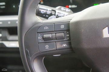 https://vehicle-cdn.autoleague.cloud/1890_31027237_15.jpg