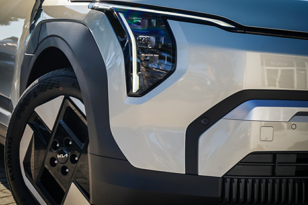 Kia Ev3 image 2
