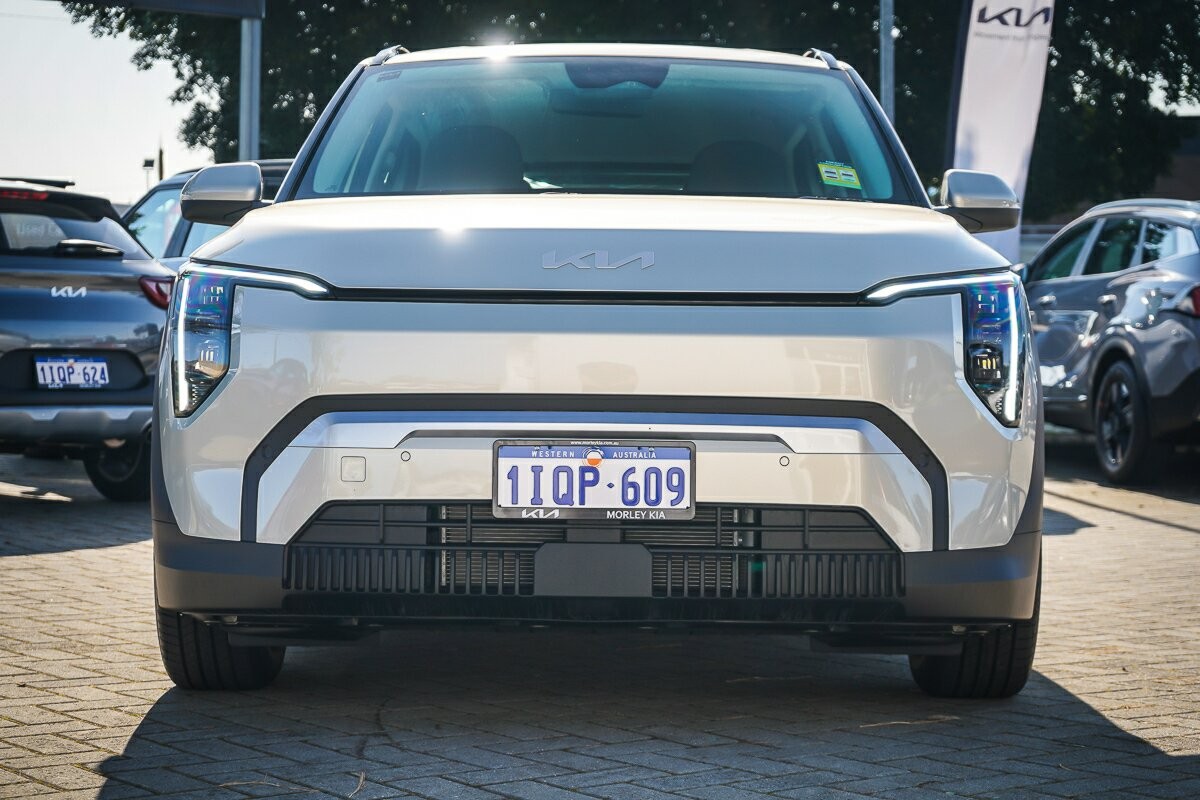 Kia Ev3 image 3