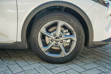 https://vehicle-cdn.autoleague.cloud/1890_31065526_11.jpg