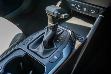 https://vehicle-cdn.autoleague.cloud/1890_31065526_15.jpg