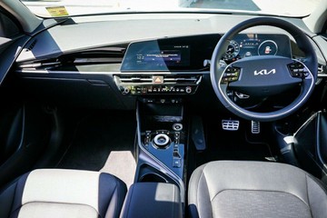 https://vehicle-cdn.autoleague.cloud/1890_31072839_11.jpg