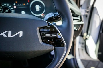 https://vehicle-cdn.autoleague.cloud/1890_31072839_20.jpg
