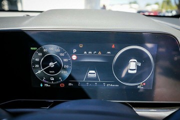 https://vehicle-cdn.autoleague.cloud/1890_31072839_21.jpg