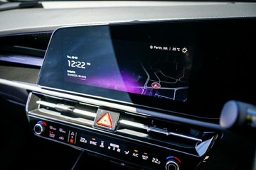 https://vehicle-cdn.autoleague.cloud/1890_31072839_22.jpg