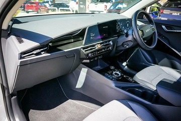 https://vehicle-cdn.autoleague.cloud/1890_31072839_25.jpg