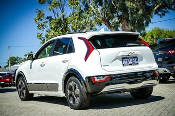 https://vehicle-cdn.autoleague.cloud/1890_31072839_5.jpg