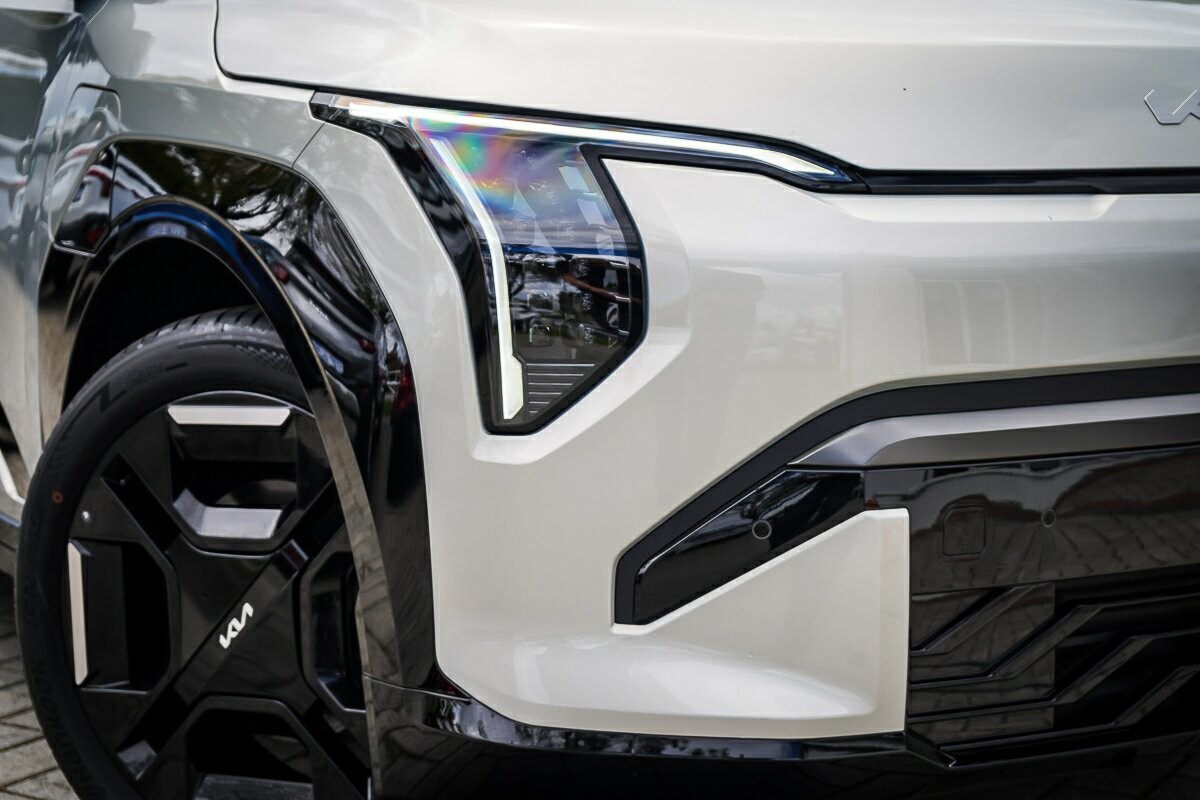 Kia Ev3 image 2