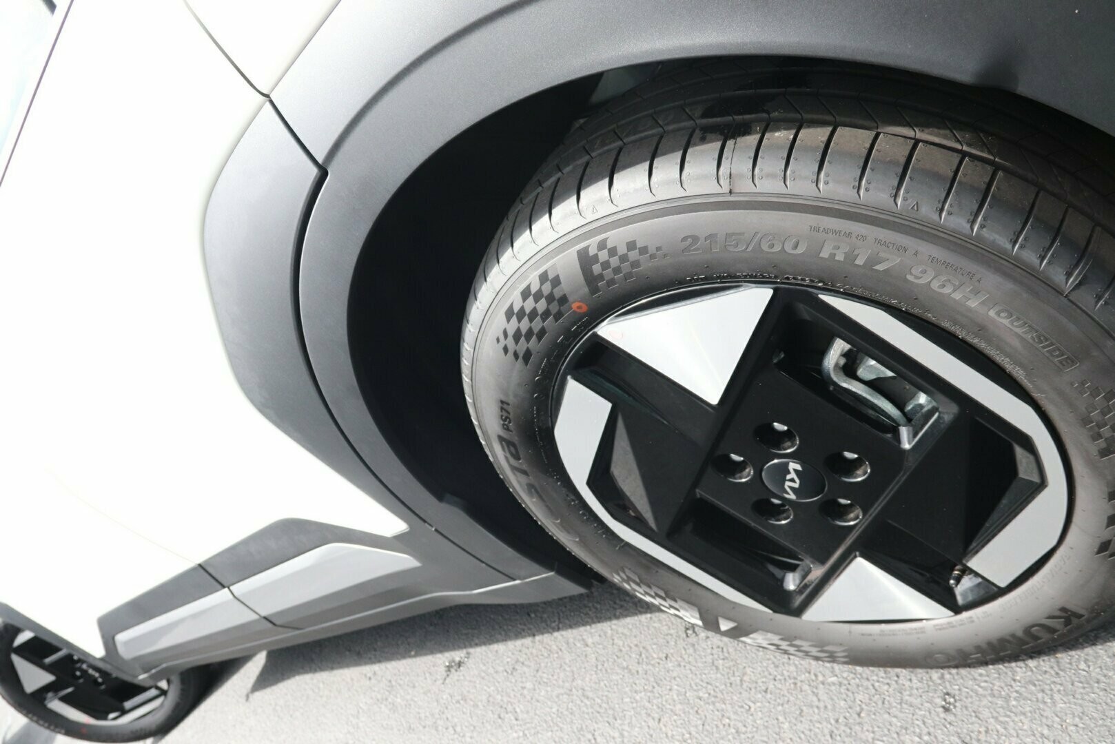 Kia Ev3 image 4
