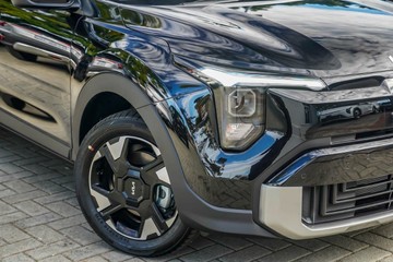 https://vehicle-cdn.autoleague.cloud/1890_31113781_4.jpg