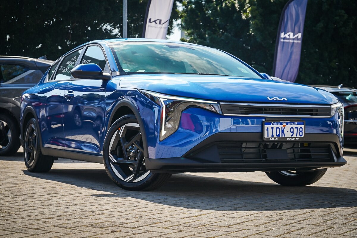 Kia K4 image 1