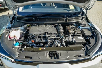 https://vehicle-cdn.autoleague.cloud/1890_31115424_12.jpg