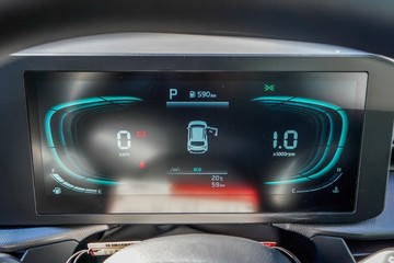 https://vehicle-cdn.autoleague.cloud/1890_31115424_13.jpg