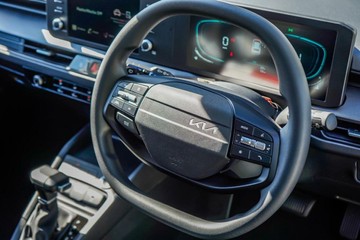 https://vehicle-cdn.autoleague.cloud/1890_31115424_9.jpg
