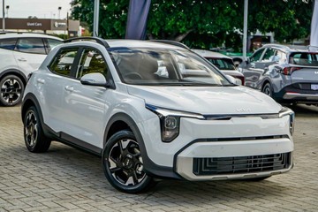 https://vehicle-cdn.autoleague.cloud/1890_31121144_1.jpg