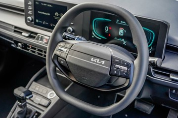 https://vehicle-cdn.autoleague.cloud/1890_31121144_11.jpg