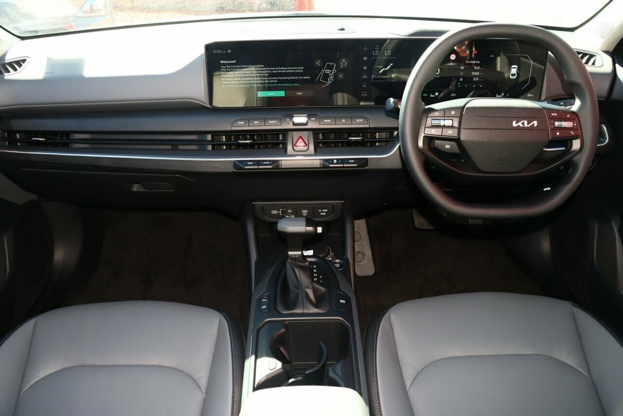 Kia K4 image 4