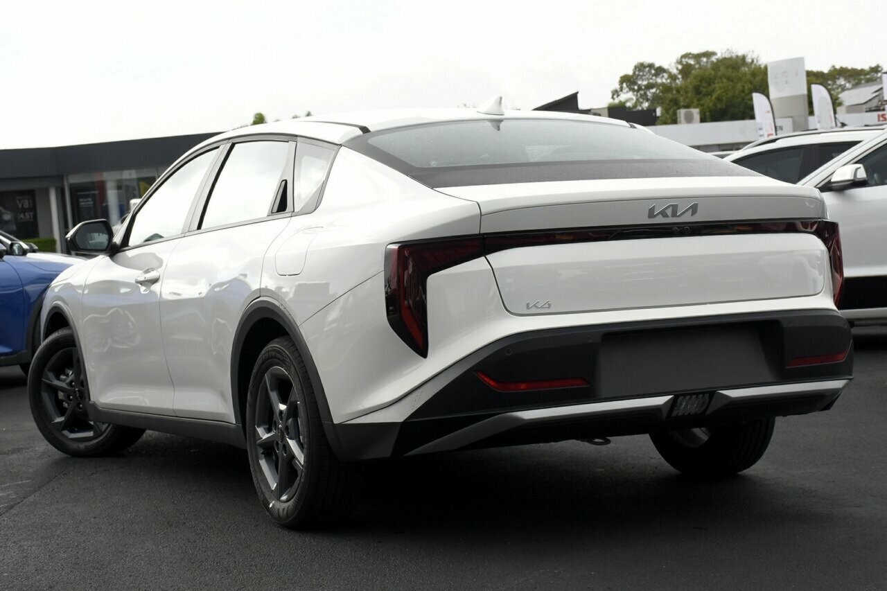 Kia K4 image 3