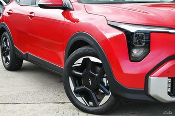 https://vehicle-cdn.autoleague.cloud/1890_31125683_6.jpg