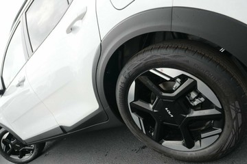 https://vehicle-cdn.autoleague.cloud/1890_31126811_4.jpg