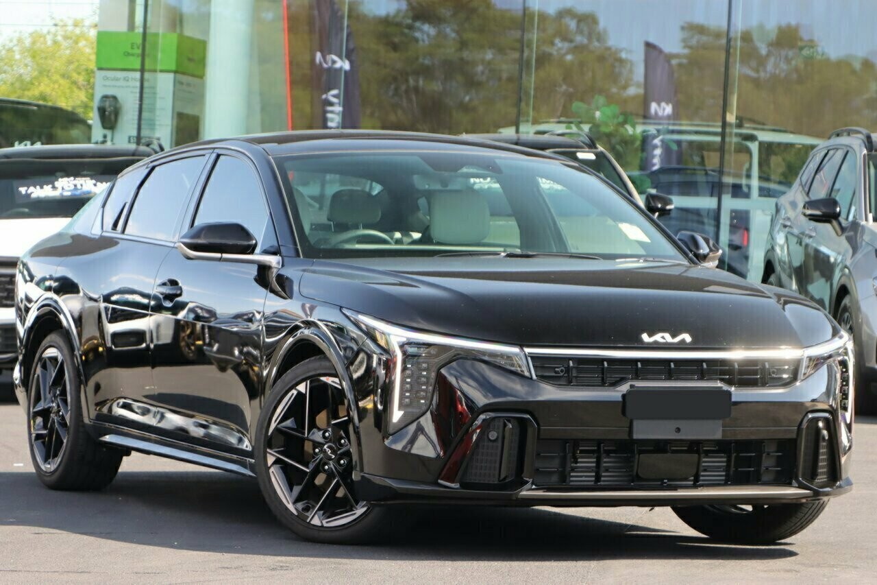 Kia K4 image 1