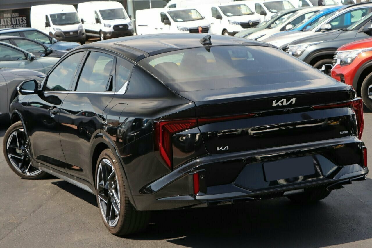Kia K4 image 3