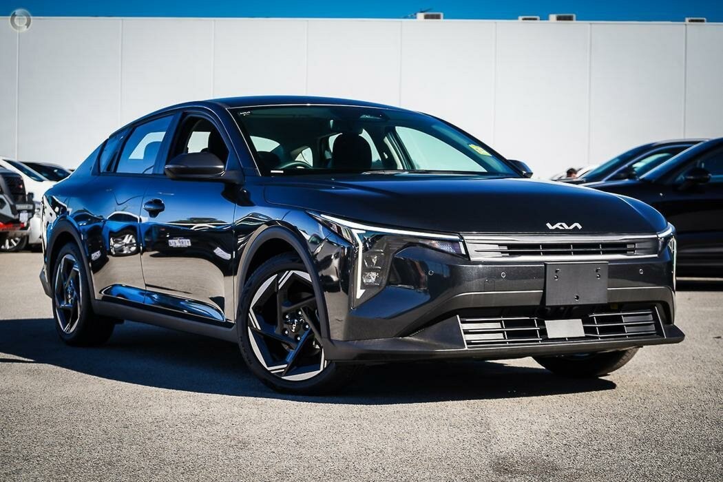 Kia K4 image 1
