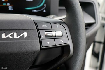 https://vehicle-cdn.autoleague.cloud/1890_31133935_14.jpg