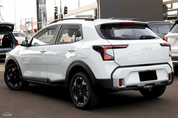https://vehicle-cdn.autoleague.cloud/1890_31133950_4.jpg
