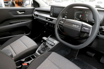 https://vehicle-cdn.autoleague.cloud/1890_31133950_5.jpg