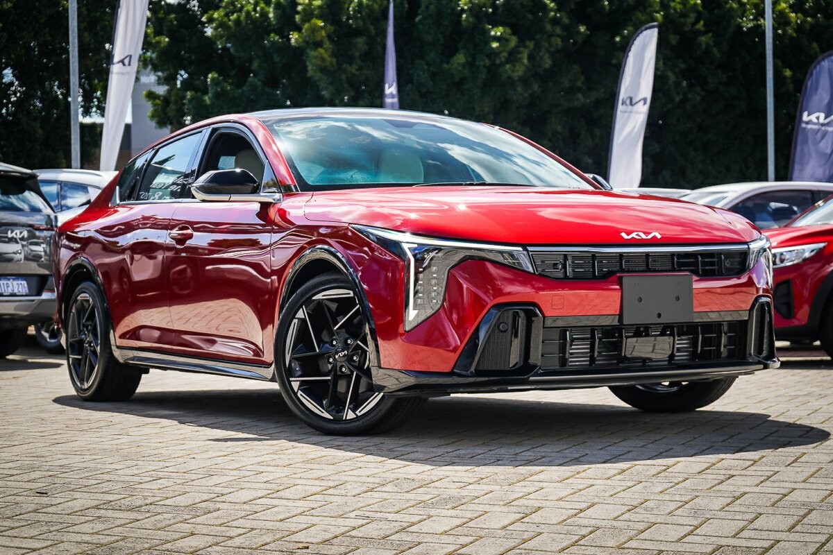 Kia K4 image 1