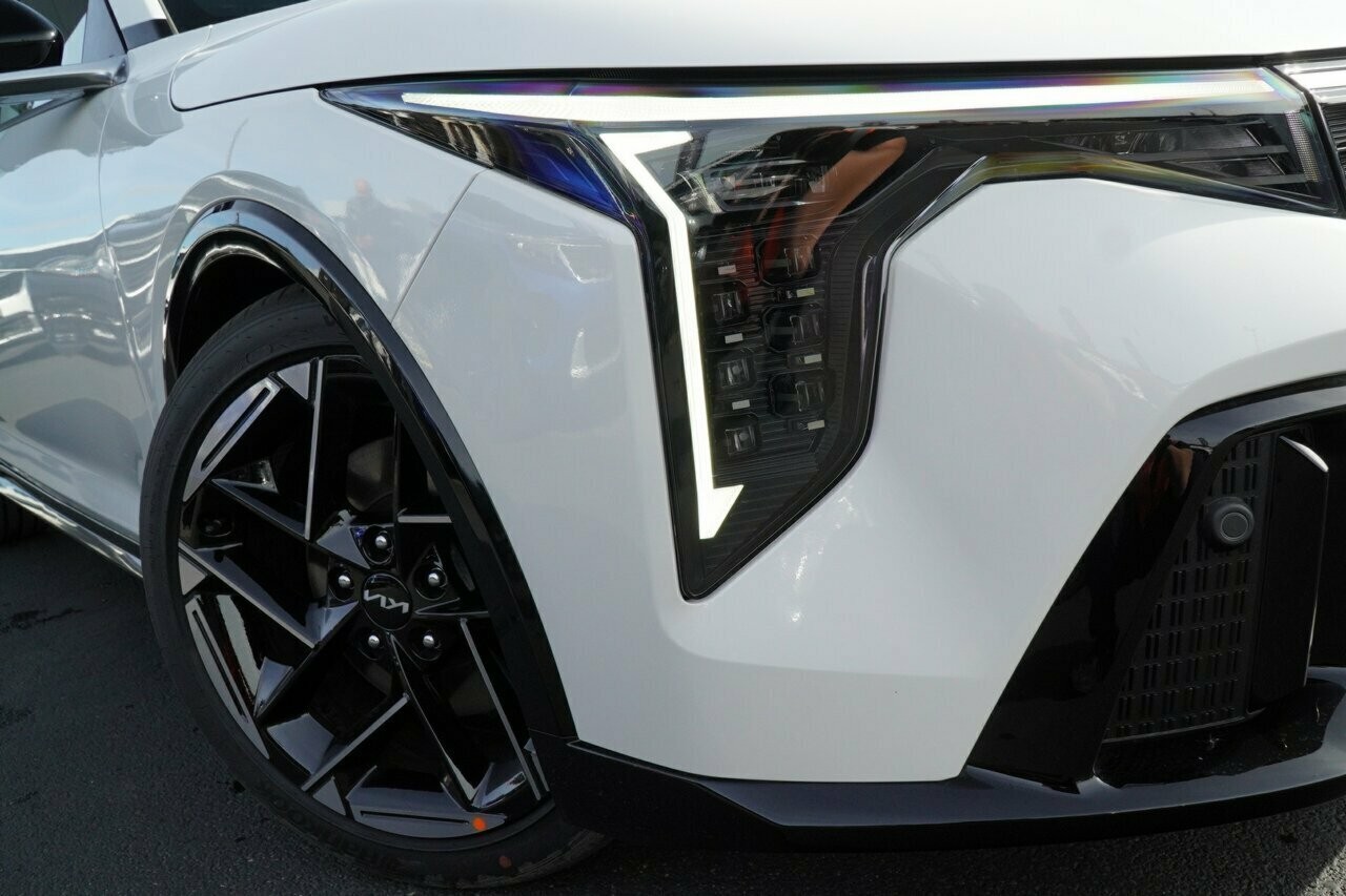 Kia K4 image 2