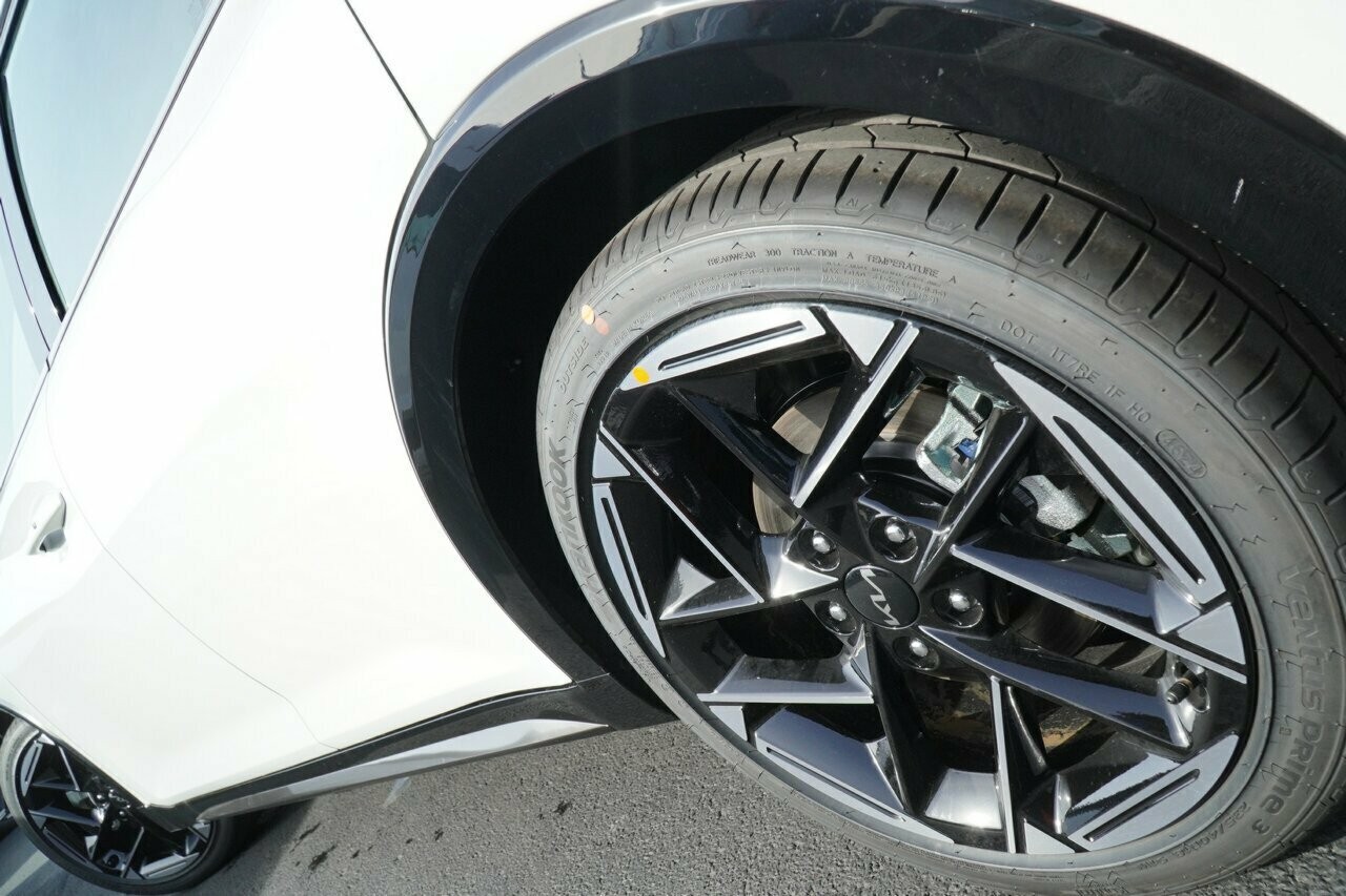 Kia K4 image 4