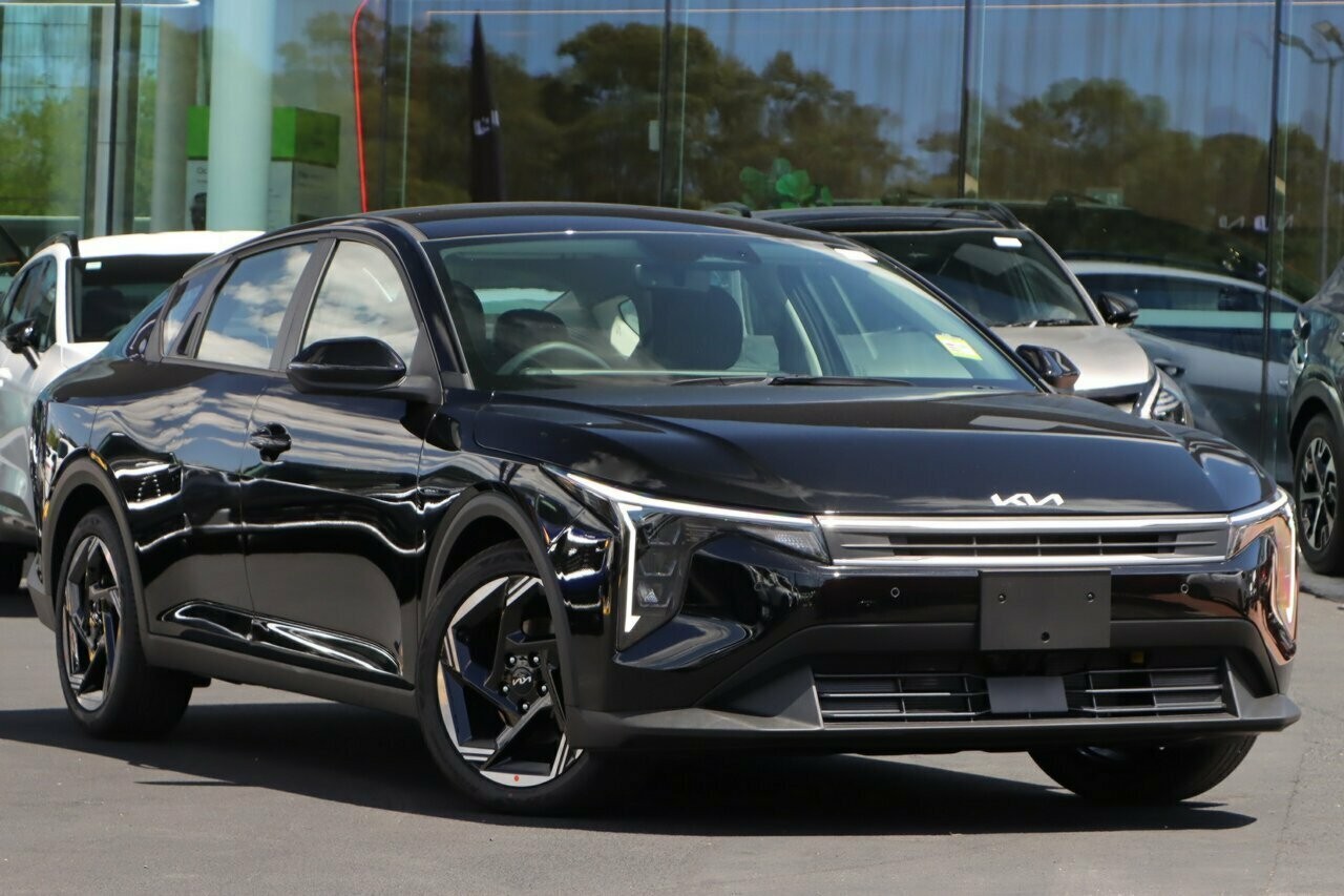 Kia K4 image 1