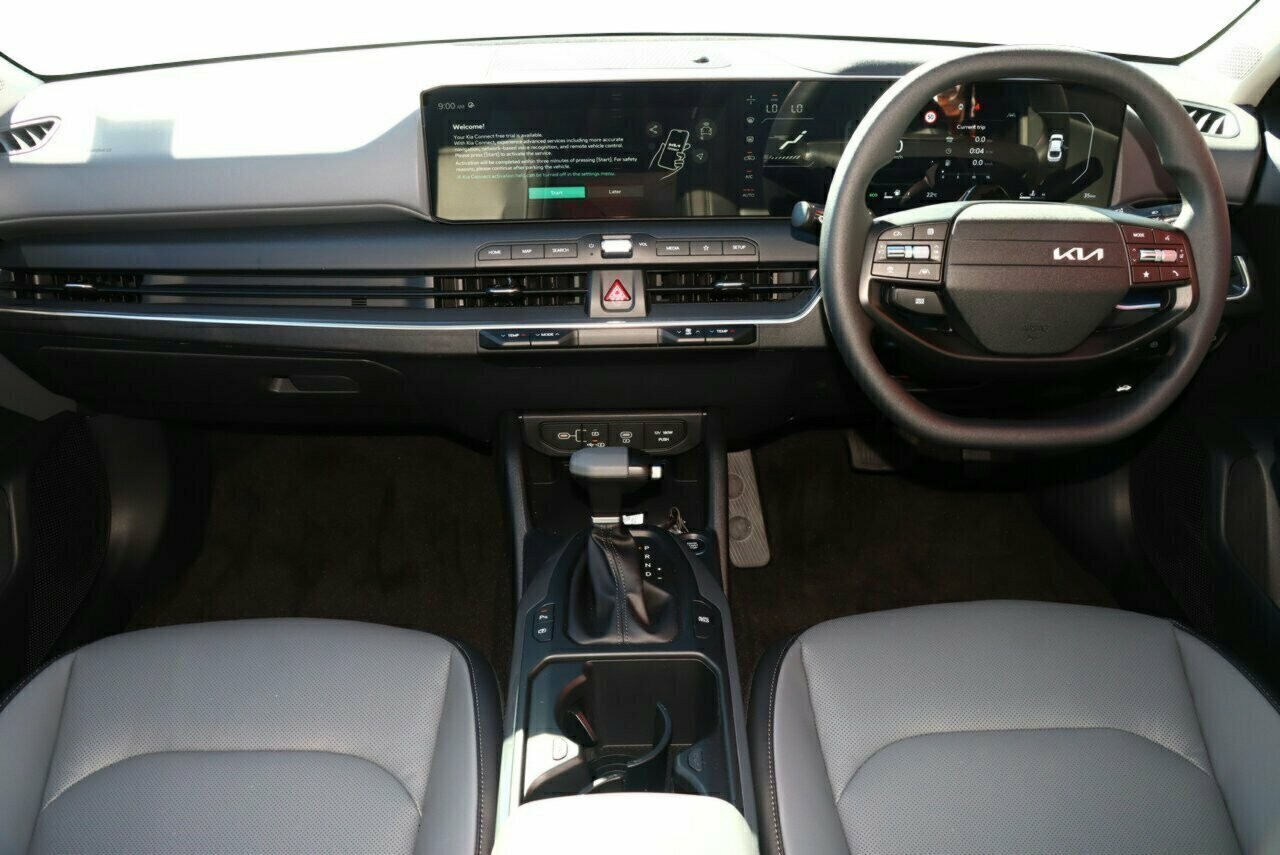 Kia K4 image 4