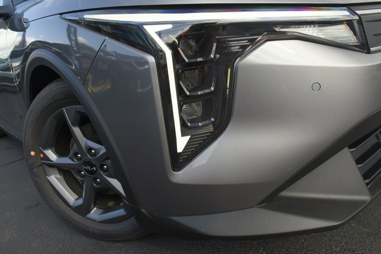 Kia K4 image 2