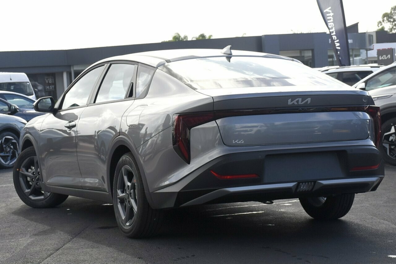 Kia K4 image 3
