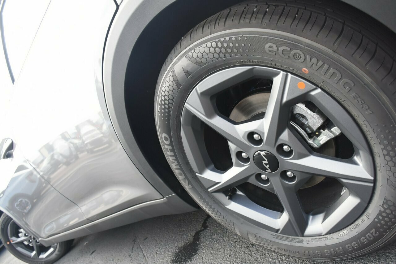 Kia K4 image 4