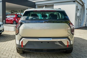https://vehicle-cdn.autoleague.cloud/1890_31169095_5.jpg