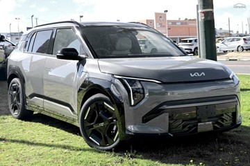 https://vehicle-cdn.autoleague.cloud/1890_31176424_1.jpg