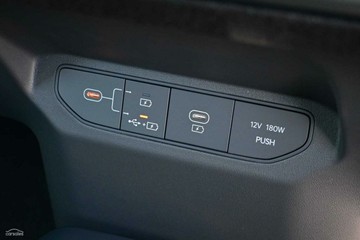 https://vehicle-cdn.autoleague.cloud/1890_31176424_14.jpg