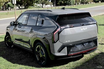 https://vehicle-cdn.autoleague.cloud/1890_31176424_4.jpg