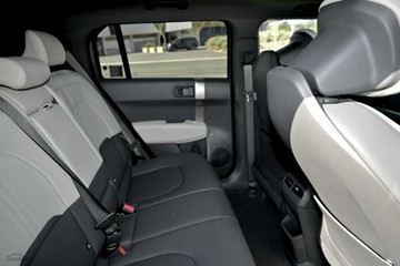 https://vehicle-cdn.autoleague.cloud/1890_31176424_9.jpg