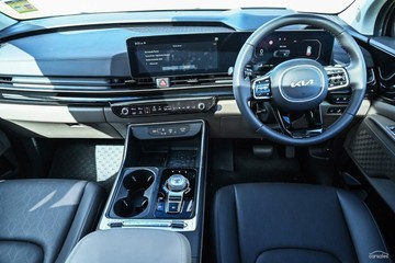 https://vehicle-cdn.autoleague.cloud/1890_31204046_6.jpg