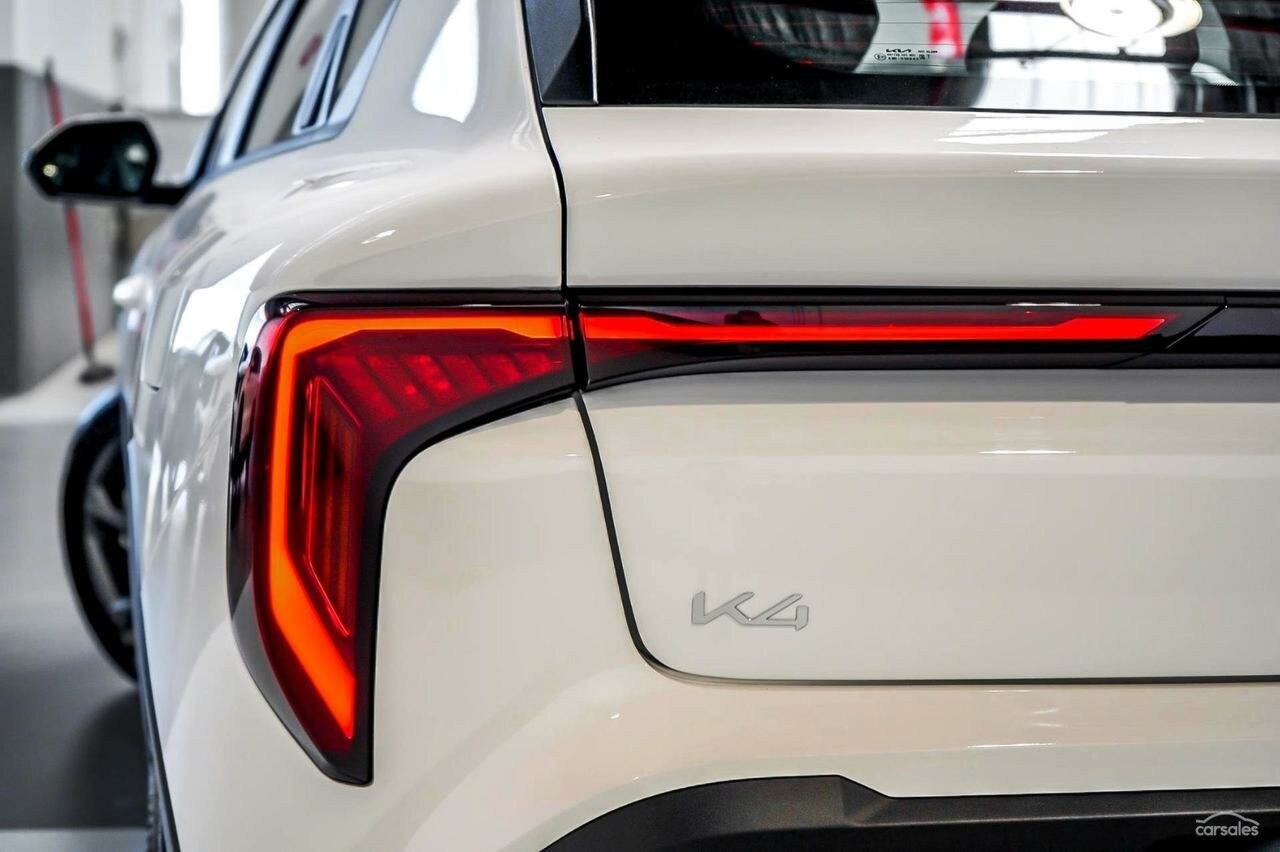 Kia K4 image 4