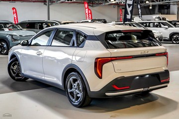 https://vehicle-cdn.autoleague.cloud/1890_31211728_5.jpg