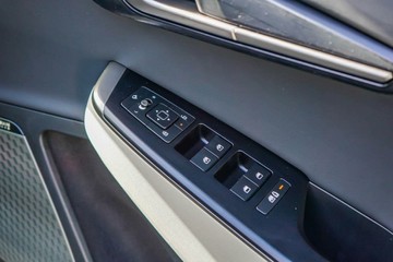 https://vehicle-cdn.autoleague.cloud/1890_31257962_19.jpg