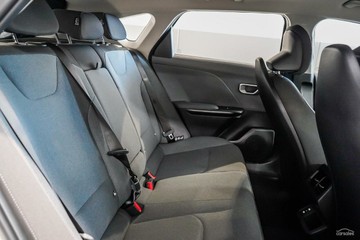 https://vehicle-cdn.autoleague.cloud/1890_31274580_12.jpg